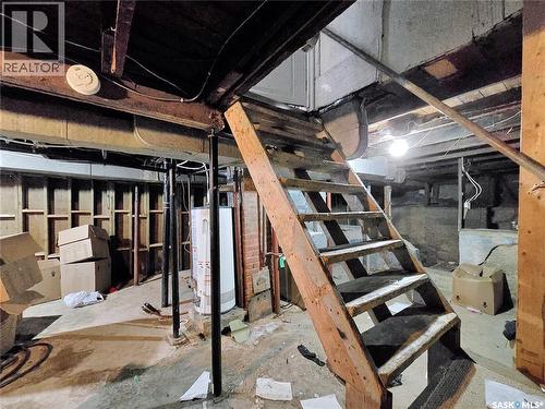 312 E Avenue S, Saskatoon, SK - Indoor