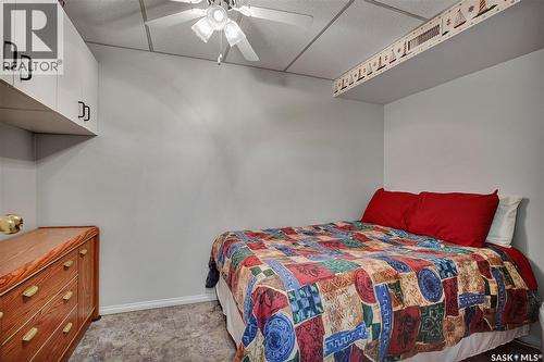 119 Spinks Drive, Saskatoon, SK - Indoor Photo Showing Bedroom