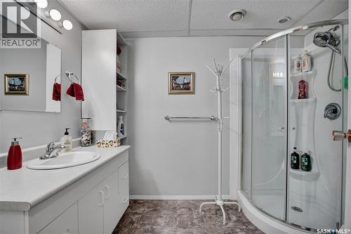 119 Spinks Drive, Saskatoon, SK - Indoor Photo Showing Bathroom
