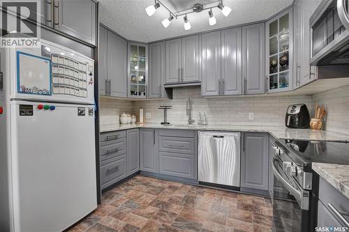 119 Spinks Drive, Saskatoon, SK - Indoor Photo Showing Kitchen With Upgraded Kitchen
