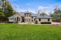 9923 PARKVIEW CRESCENT  Lambton Shores (Grand Bend), ON N0M 1T0