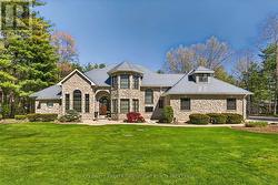 9923 PARKVIEW CRESCENT Lambton Shores (Grand Bend), ON N0M 1T0