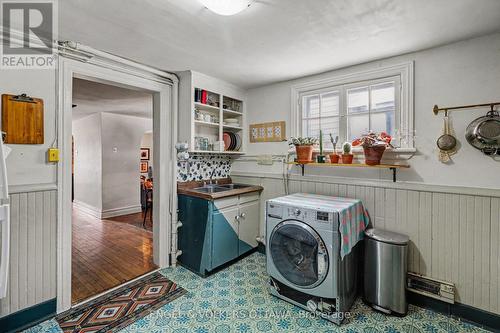 86 Pinhey Street, Ottawa, ON - Indoor Photo Showing Laundry Room