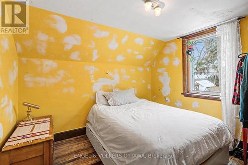 86 Pinhey Street, Ottawa, ON - Indoor Photo Showing Bedroom