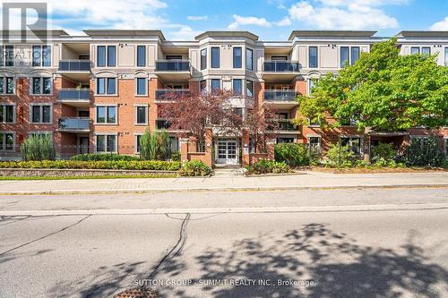 207 - 2300 PARKHAVEN BOULEVARD  Oakville, ON L6H 6V9