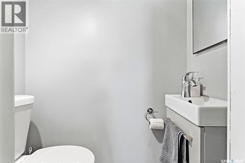 800 Pheasant Street, Grenfell, SK - Indoor