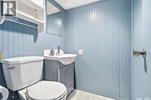 800 Pheasant Street, Grenfell, SK - Indoor Photo Showing Bathroom
