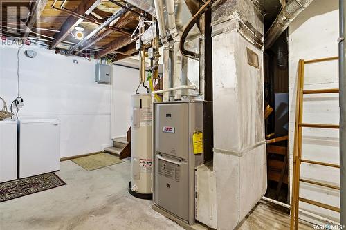 800 Pheasant Street, Grenfell, SK - Indoor Photo Showing Basement