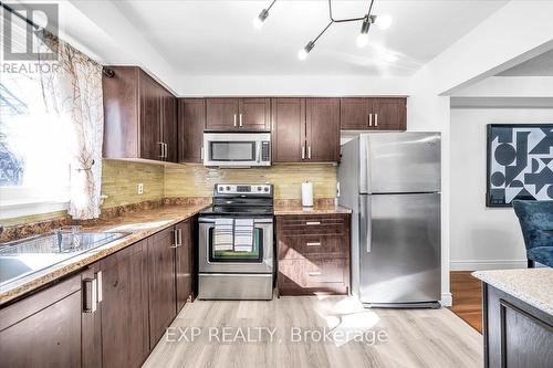 17 - 1415 Fieldlight Boulevard, Pickering, ON - Indoor Photo Showing Kitchen With Double Sink