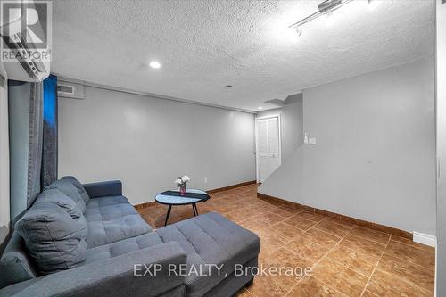 17 - 1415 Fieldlight Boulevard, Pickering, ON - Indoor