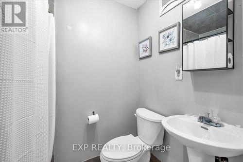 17 - 1415 Fieldlight Boulevard, Pickering, ON - Indoor Photo Showing Bathroom