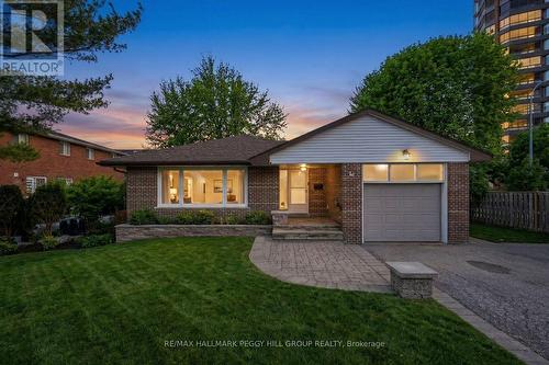 10 DUCKWORTH STREET  Barrie, ON L4M 3V8