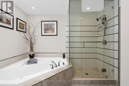 10 Duckworth Street, Barrie, ON - Indoor Photo Showing Bathroom
