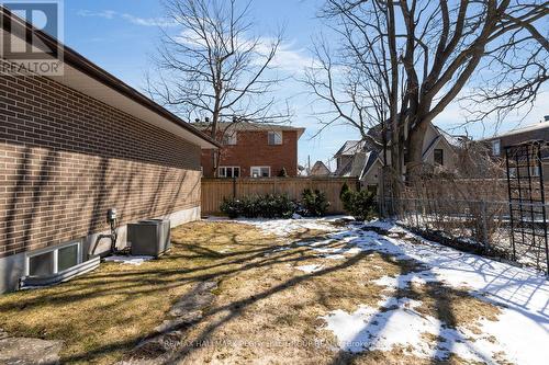 10 Duckworth Street, Barrie, ON - Outdoor