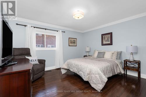 10 Duckworth Street, Barrie, ON - Indoor Photo Showing Bedroom