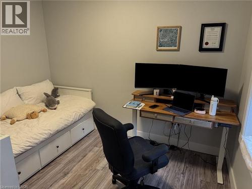 432 Bay Street N, Hamilton, ON - Indoor Photo Showing Bedroom