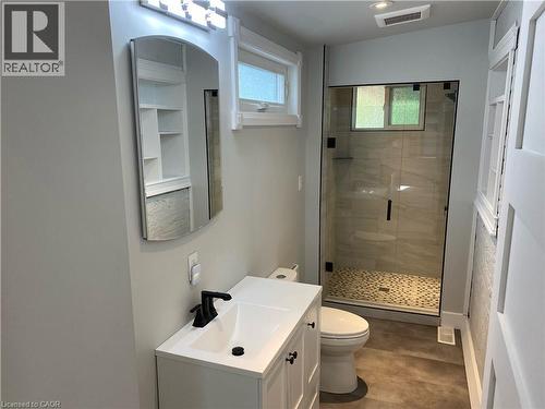 432 Bay Street N, Hamilton, ON - Indoor Photo Showing Bathroom