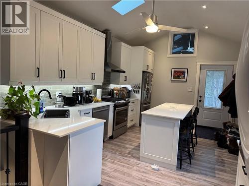 432 Bay Street N, Hamilton, ON - Indoor Photo Showing Kitchen