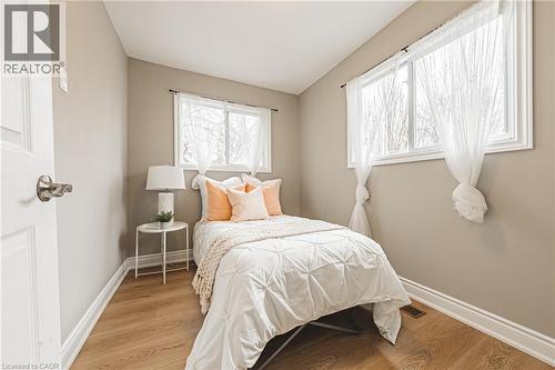 24 Rowanwood Street, Hamilton, ON - Indoor Photo Showing Bedroom