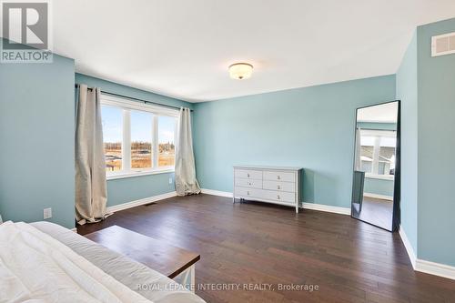 112 Jardiniere Street, Ottawa, ON - Indoor Photo Showing Bedroom