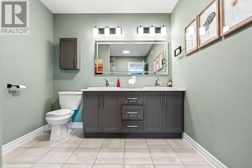 112 Jardiniere Street, Ottawa, ON - Indoor Photo Showing Bathroom