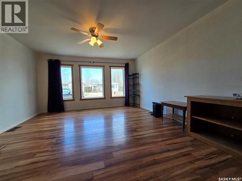 145 Laing Crescent, Weyburn, SK 