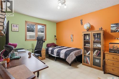 302 Bentham Crescent, Saskatoon, SK 