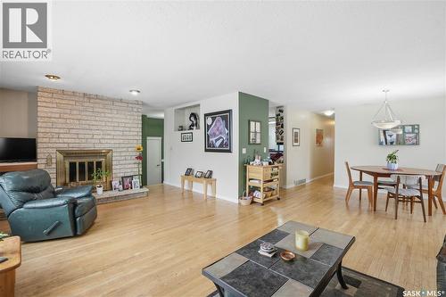 302 Bentham Crescent, Saskatoon, SK 