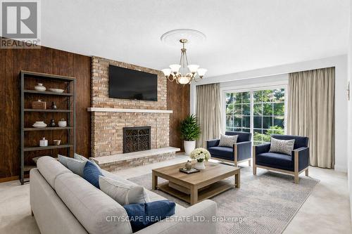 1978 Shannon Drive, Mississauga, ON - Indoor Photo Showing Living Room With Fireplace