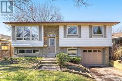 142 OSBORNE CRESCENT NW Oakville, ON L6M 1G1