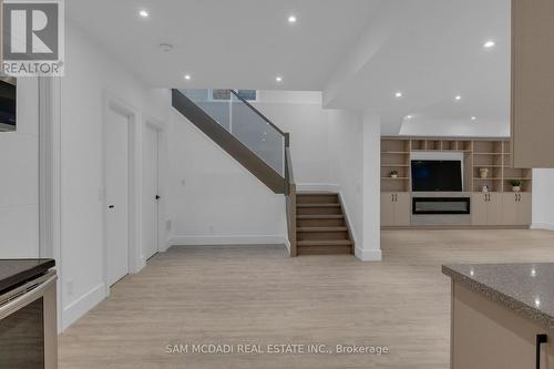 1050 Edgeleigh Avenue, Mississauga, ON - Indoor Photo Showing Other Room