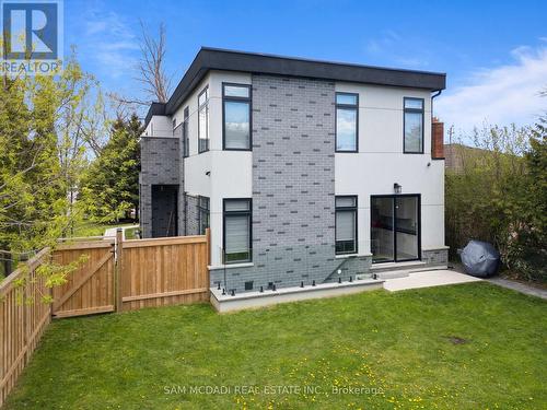1050 Edgeleigh Avenue, Mississauga, ON - Outdoor