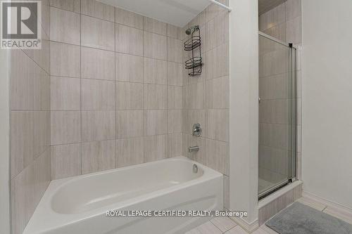 2 - 25 Elliot Street E, Centre Wellington, ON - Indoor Photo Showing Bathroom