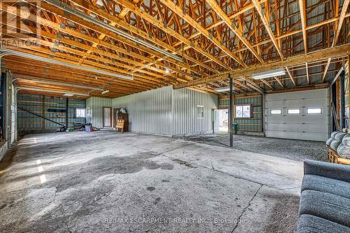 617 Eighth Road E, Hamilton, ON - Indoor Photo Showing Garage