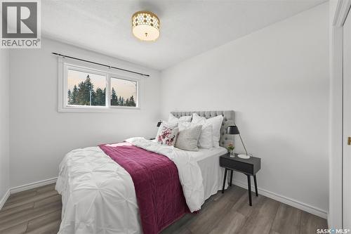 3122 Mountbatten Street, Saskatoon, SK - Indoor Photo Showing Bedroom
