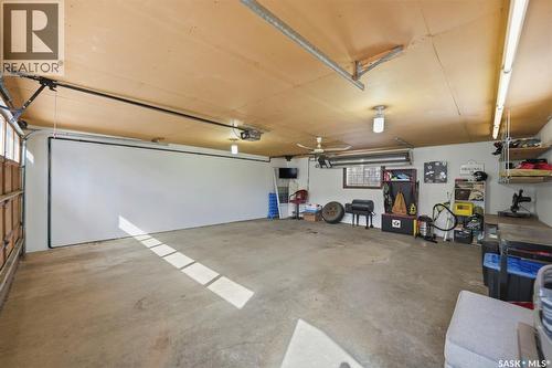 3122 Mountbatten Street, Saskatoon, SK - Indoor Photo Showing Garage