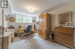 BRIGHT 2ND APARTMENT BEDROOM - 15'8 X 10' - 