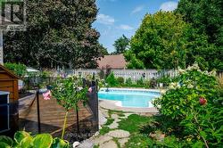 BACKYARD OASIS - FULLY FENCED - 