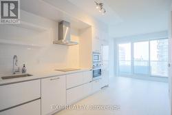 3410 - 2221 YONGE STREET Toronto, ON M4S 0B8