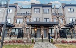 11 - 40 BAYNES WAY Bradford West Gwillimbury, ON L3Z 4M4