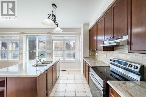 3228 Tacc Drive, Mississauga, ON - Indoor Photo Showing Kitchen With Stainless Steel Kitchen With Double Sink With Upgraded Kitchen