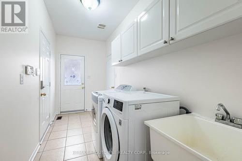 3228 Tacc Drive, Mississauga, ON - Indoor Photo Showing Laundry Room