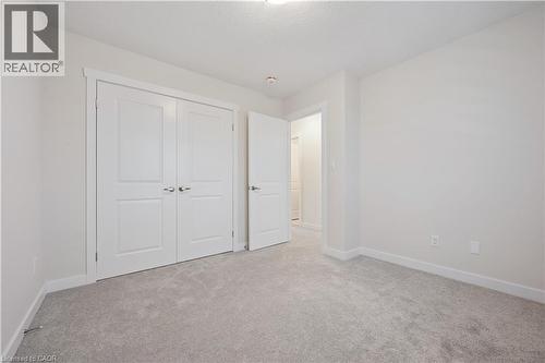 40 Moon Crescent, Cambridge, ON - Indoor Photo Showing Other Room