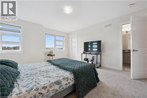 40 Moon Crescent, Cambridge, ON - Indoor Photo Showing Bedroom