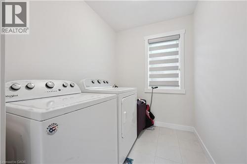 40 Moon Crescent, Cambridge, ON - Indoor Photo Showing Laundry Room