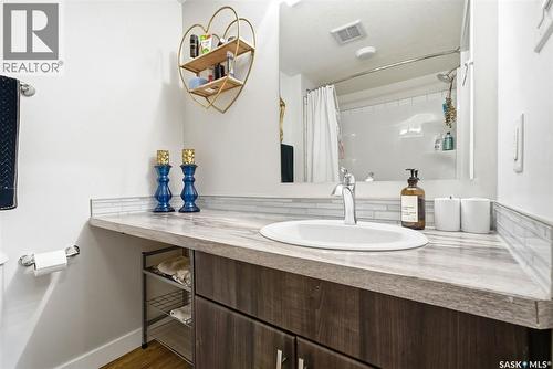 120 5301 Universal Crescent, Regina, SK 