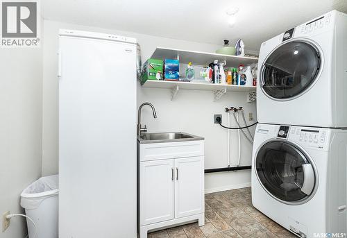 625 4Th Avenue N, Saskatoon, SK - Indoor Photo Showing Laundry Room