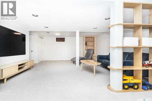 625 4Th Avenue N, Saskatoon, SK - Indoor