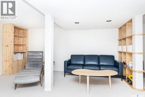 625 4Th Avenue N, Saskatoon, SK - Indoor