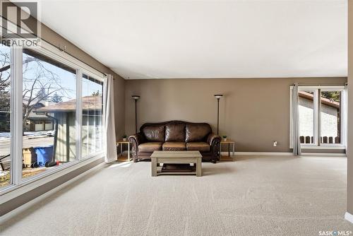 2102 Cunning Crescent, Regina, SK 